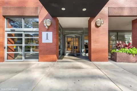 474 N Lake Shore Dr #2810, Chicago, IL 60611