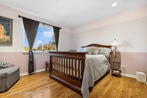 Bedroom - 1921 Olde Mill Ln, Mchenry, IL 60050 photo 1 of 4