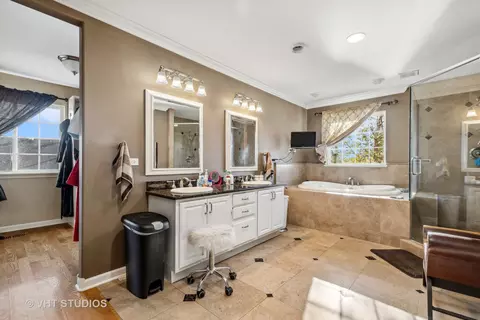 Bath - 1921 Olde Mill Ln, Mchenry, IL 60050 photo 1 of 1
