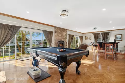 Living - 1921 Olde Mill Ln, Mchenry, IL 60050 photo 5 of 7
