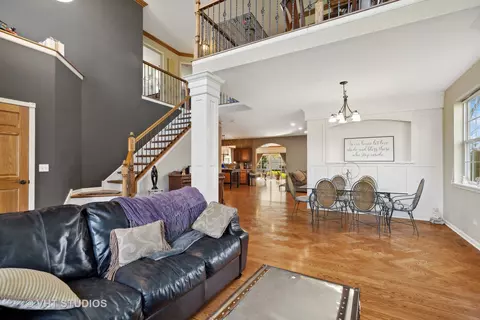 Living - 1921 Olde Mill Ln, Mchenry, IL 60050 photo 2 of 7