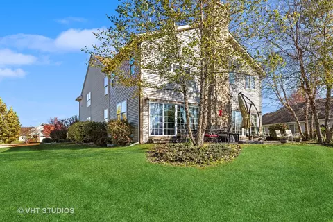 Exterior - 1921 Olde Mill Ln, Mchenry, IL 60050 photo 3 of 4