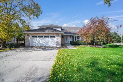 15350 S Buckeye Ct, Lockport, IL 60441