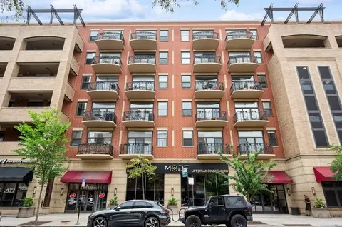 1301 W Madison St #206, Chicago, IL 60607