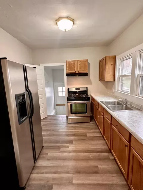 417 S Myrtle Ave, Kankakee, IL 60901 photo 2