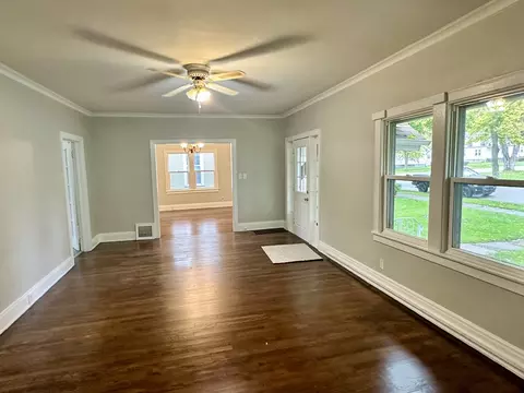 417 S Myrtle Ave, Kankakee, IL 60901 photo 3