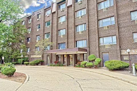 8444 W Wilson Ave #207S, Chicago, IL 60656