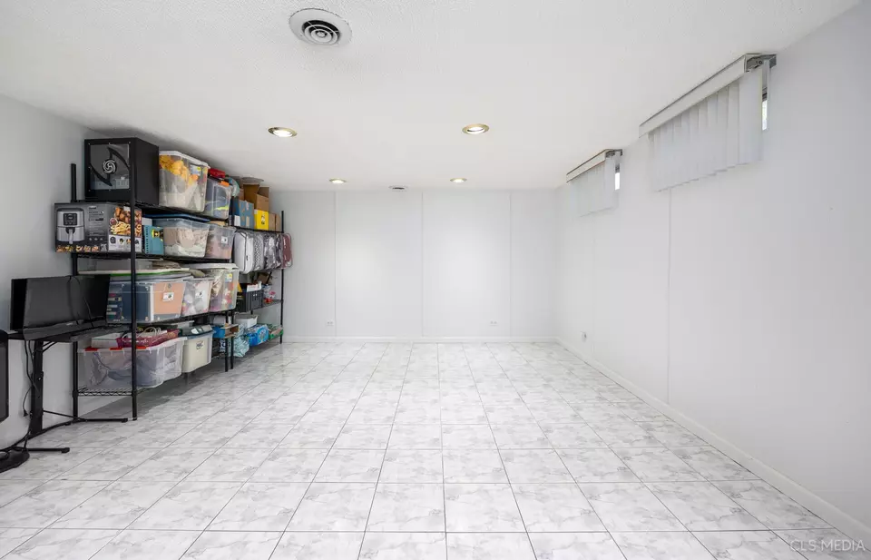  20 N Albert St, Mount Prospect, IL 60056 photo 18