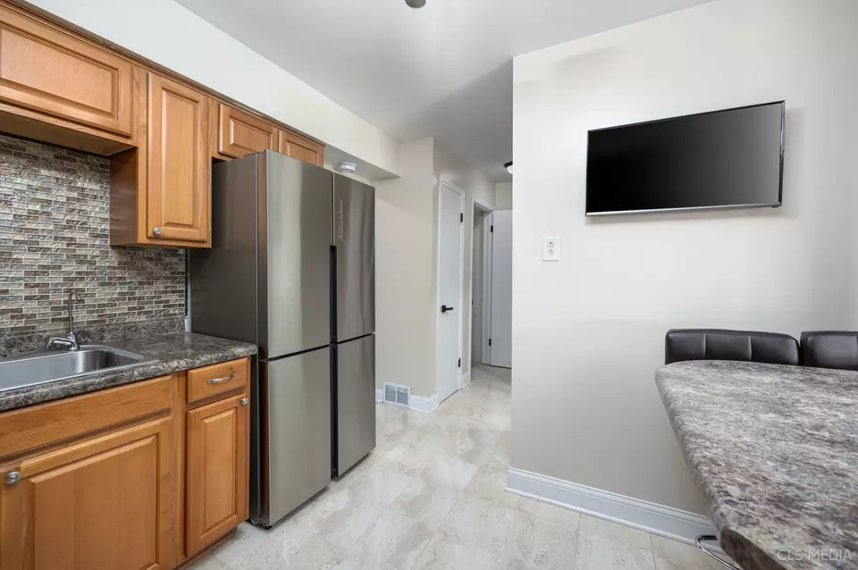  20 N Albert St, Mount Prospect, IL 60056 photo 7