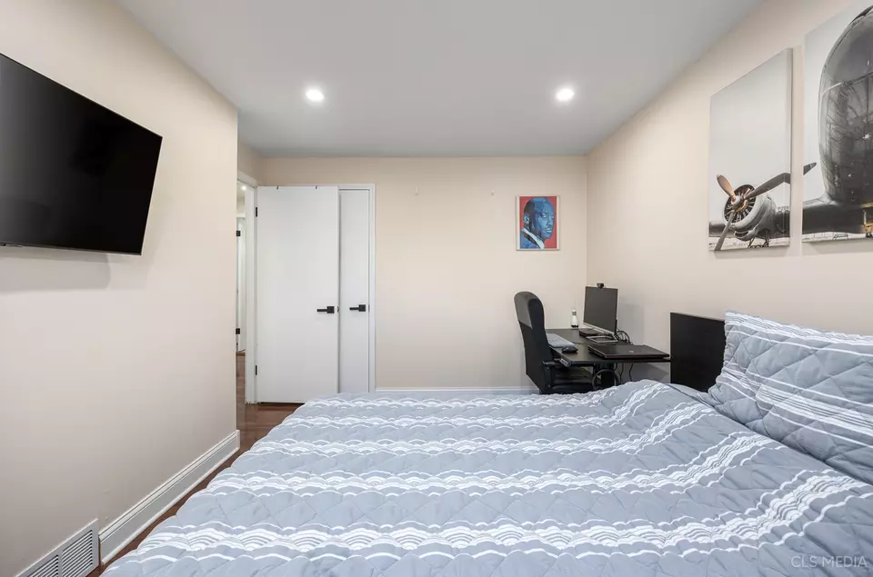  20 N Albert St, Mount Prospect, IL 60056 photo 14