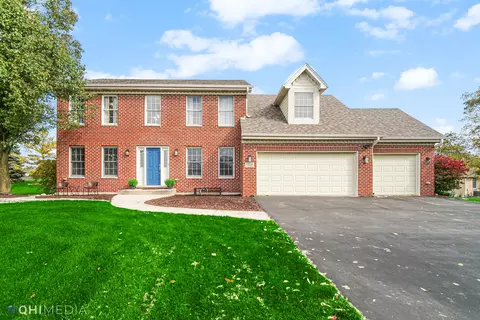 17235 S Comanche Ct, Lockport, IL 60441