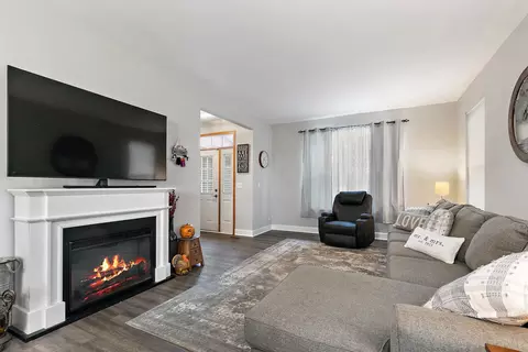 2985 Arbor Ln, Aurora, IL 60502 photo 4