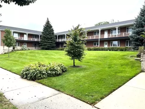 1445 W Touhy Ave #5B, Park Ridge, IL 60068