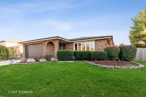 9011 Wheeler Dr, Orland Park, IL 60462