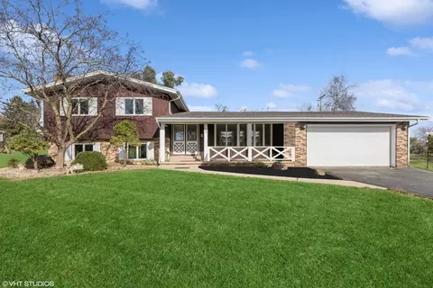 708 Porten Rd, Mchenry, IL 60051
