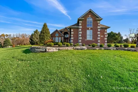 1808 Black Oak Dr, Mchenry, IL 60050