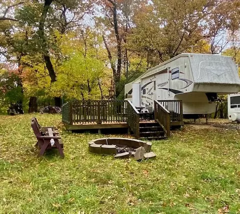 21203 Woodhaven, Sublette, IL 61367
