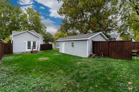810 W Mill St, Bloomington, IL 61701 photo 22
