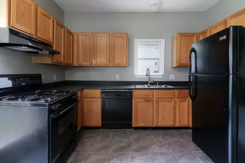 810 W Mill St, Bloomington, IL 61701 photo 11