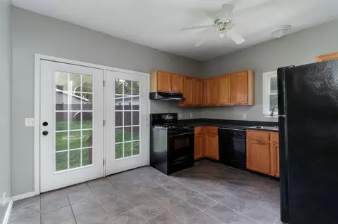 810 W Mill St, Bloomington, IL 61701 photo 9