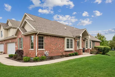 12432 Steamboat Springs Dr, Mokena, IL 60448