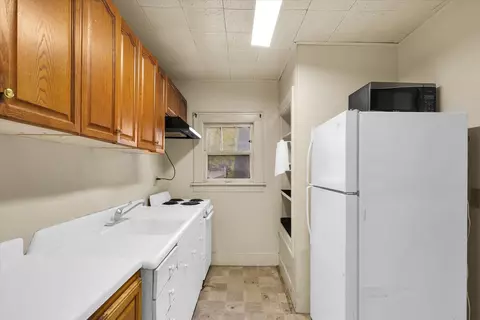 313 N Carson Ave, Champaign, IL 61821 photo 8
