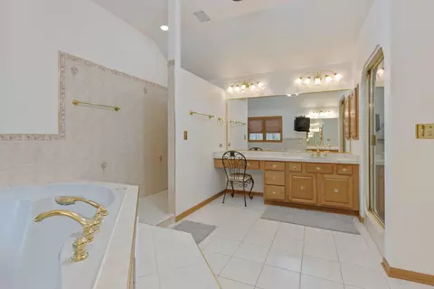 2140 Pine Rd, Homewood, IL 60430 photo 15