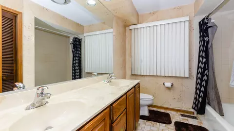 940 Gannon Dr, Hoffman Estates, IL 60169 photo 15