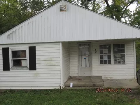 107 W Olive St, Farmer City, IL 61842
