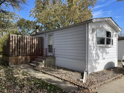 223 Blackthorn Rd, Matteson, IL 60443