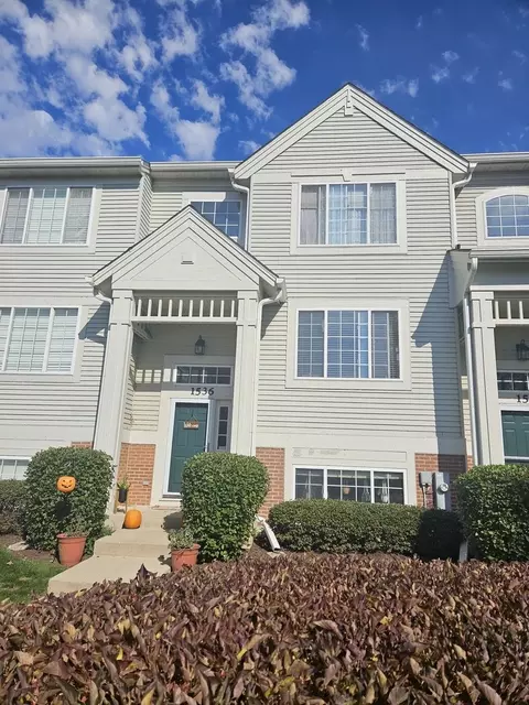 1536 New Haven Dr, Cary, IL 60013