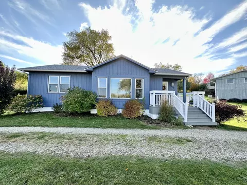 1217 Maple St, Lake In The Hills, IL 60156