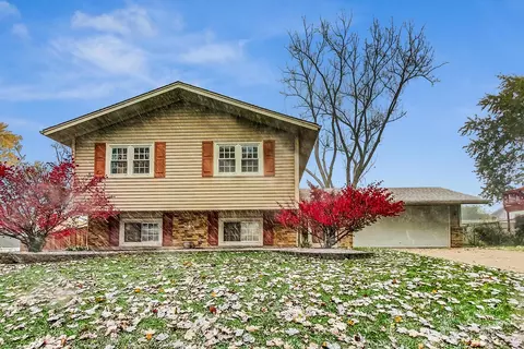 1655 Dennison Rd, Hoffman Estates, IL 60169