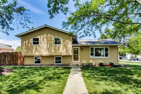 20512 N Clarice Ave, Prairie View, IL 60069