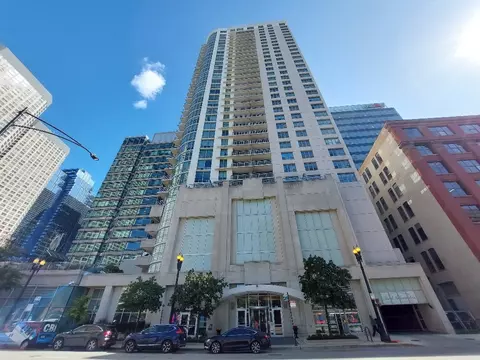 125 S Jefferson St #3210, Chicago, IL 60661