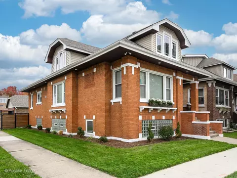 2301 East Ave, Berwyn, IL 60402