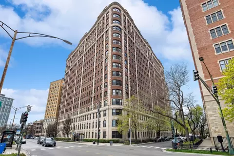 3750 N Lake Shore Dr #4F, Chicago, IL 60613