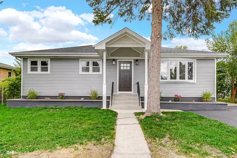7920 W 101st Pl, Palos Hills, IL 60465