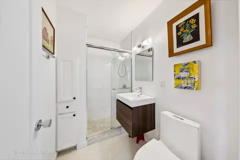 247 E Chestnut St #1802, Chicago, IL 60611 photo 12