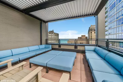 247 E Chestnut St #1802, Chicago, IL 60611 photo 14