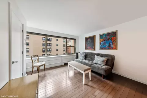 247 E Chestnut St #1802, Chicago, IL 60611 photo 11