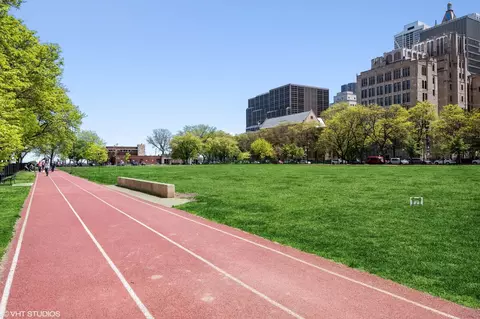 247 E Chestnut St #1802, Chicago, IL 60611 photo 22