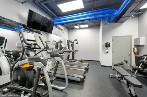 247 E Chestnut St #1802, Chicago, IL 60611 photo 13