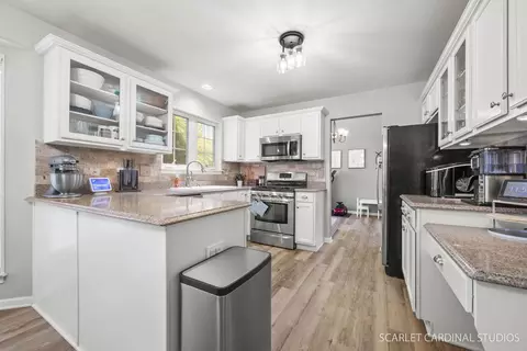 23700 Greenfield Dr, Plainfield, IL 60585 photo 9
