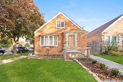 5058 W Wrightwood Ave, Chicago, IL 60639