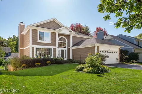 436 Bourbon Ln, Naperville, IL 60565