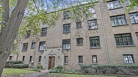 724 Noyes St #2E, Evanston, IL 60201