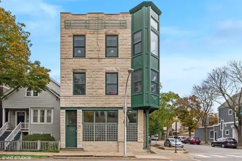 1500 W School St #1, Chicago, IL 60657