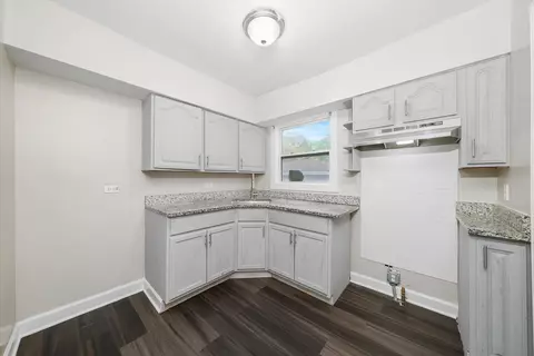 2501 E 97th St, Chicago, IL 60617 photo 11