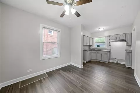 2501 E 97th St, Chicago, IL 60617 photo 13